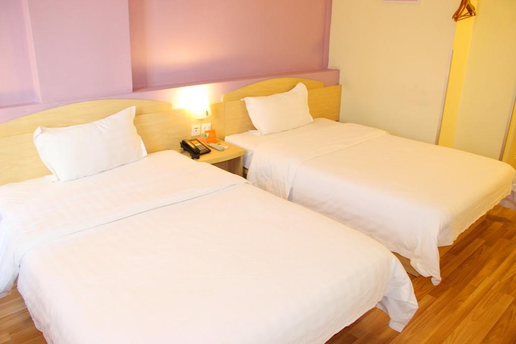 7Days Inn Nanchang North Railway Station Square ภายนอก รูปภาพ