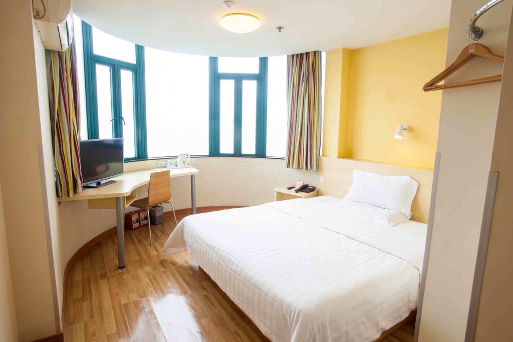 7Days Inn Nanchang North Railway Station Square ห้อง รูปภาพ